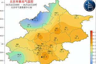 昨日快船球员面对小史密斯防守时8投仅2中：乔治和小卡皆3中1